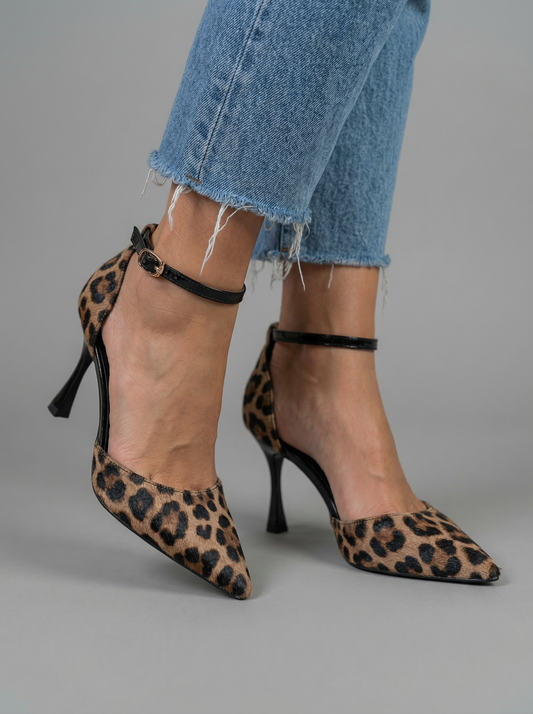 Cielo – Lichtblauwe pump van zacht leer